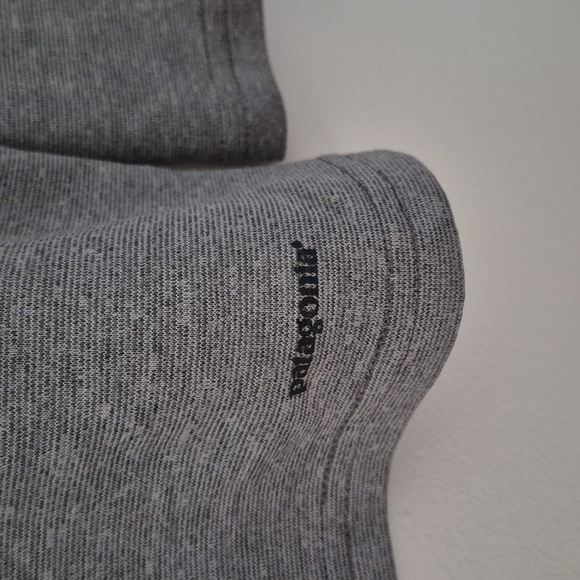 Patagonia Capilene 3 Quarter Zip Womens Light Weight Sweater Gray With Pink - Picture 4 of 5